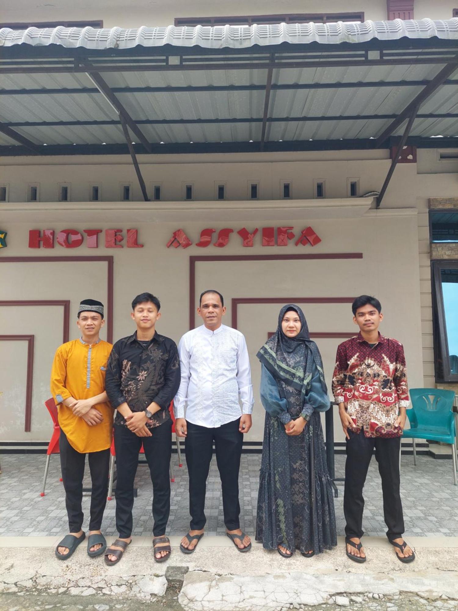 Hotel Assyifa Tanjungbalai Exteriör bild